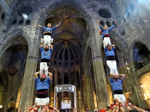 Fires de Sant Narc&iacute;s 2025. Pilar a les escales de la Catedral