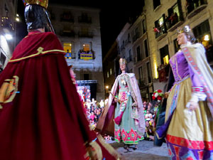 Ball de l'&agrave;liga, capgrossos i gegants