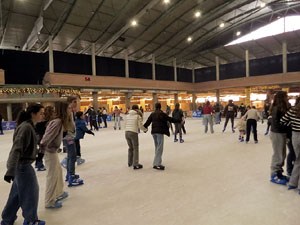 Nadal 2024 a Girona. Pista de gel i mercat de Nadal a Fira de Girona