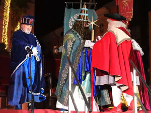 Reis 2025. Arribada dels Reis a la pla&ccedil;a de l'U d'octubre de 2017