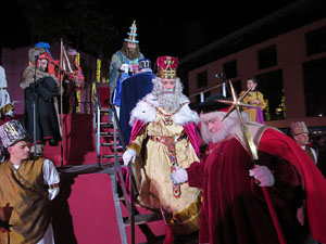 Reis 2025. Arribada dels Reis a la pla&ccedil;a de l'U d'octubre de 2017