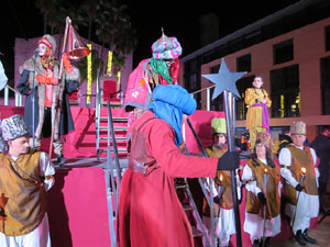 Reis 2025. Arribada dels Reis a la pla&ccedil;a de l'U d'octubre de 2017