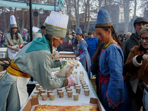 Reis 2025. El campament reial al camp de Mart al parc de la Devesa