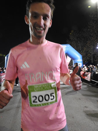 Ren&eacute; R&eacute;mi Franck a l'arribada a la meta