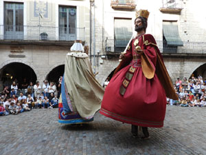 Toc de Rams. Cerim&ograve;nia del canvi de rams de les gegantes