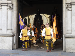Toc de Rams. Cerim&ograve;nia del canvi de rams de les gegantes