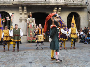 Toc de Rams. Cerim&ograve;nia del canvi de rams de les gegantes