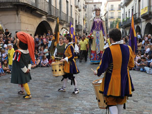 Toc de Rams. Cerim&ograve;nia del canvi de rams de les gegantes