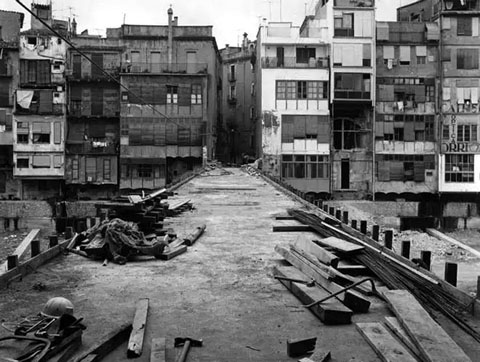 Construcci&oacute; de la superf&iacute;cie de pas. 1973