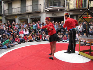 Espectacle de circ a c&agrave;rrec de CIRCO LOS