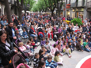 Espectacle de circ a c&agrave;rrec de CIRCO LOS