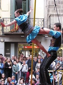 Espectacle de circ a c&agrave;rrec de CIRCO LOS