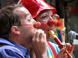 Espectacle de circ a c&agrave;rrec de MABSUTINS