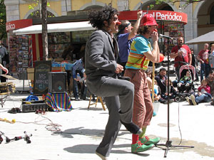Espectacle de circ a c&agrave;rrec de MABSUTINS