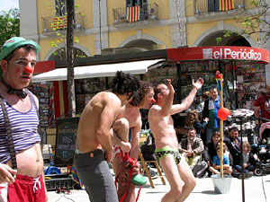 Espectacle de circ a c&agrave;rrec de MABSUTINS