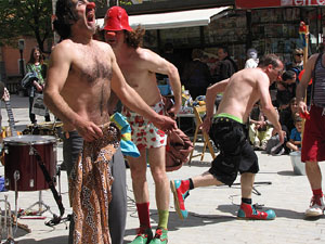 Espectacle de circ a c&agrave;rrec de MABSUTINS