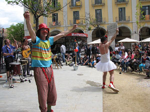 Espectacle de circ a c&agrave;rrec de MABSUTINS
