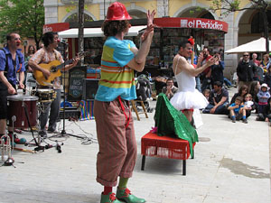Espectacle de circ a c&agrave;rrec de MABSUTINS