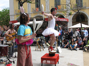Espectacle de circ a c&agrave;rrec de MABSUTINS