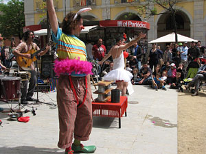 Espectacle de circ a c&agrave;rrec de MABSUTINS