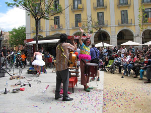 Espectacle de circ a c&agrave;rrec de MABSUTINS