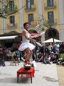 Espectacle de circ a c&agrave;rrec de MABSUTINS