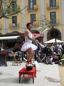 Espectacle de circ a c&agrave;rrec de MABSUTINS