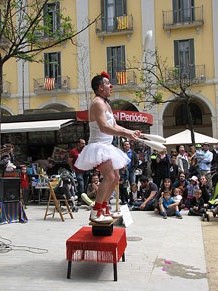 Espectacle de circ a c&agrave;rrec de MABSUTINS