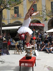 Espectacle de circ a c&agrave;rrec de MABSUTINS