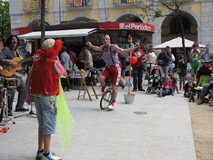 Espectacle de circ a c&agrave;rrec de MABSUTINS