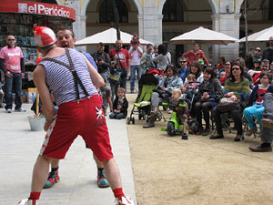 Espectacle de circ a c&agrave;rrec de MABSUTINS