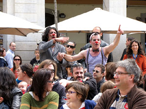 Espectacle de circ a c&agrave;rrec de MABSUTINS