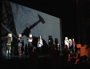 FITAG Fira Internacional de Teatre Amateur de Girona. Espectacle inaugural amb Cràdula Teatre, de Cassà de la Selva