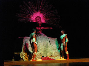 Espectacle Popol Vuh, soplo de vida. Cia. del Centro Cultural Jalil Gibran de Puebla (Mèxic)