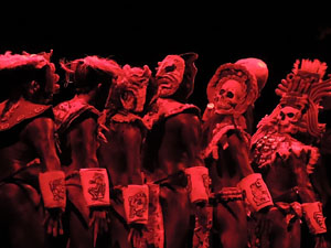 Espectacle Popol Vuh, soplo de vida. Cia. del Centro Cultural Jalil Gibran de Puebla (Mèxic)