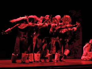 Espectacle Popol Vuh, soplo de vida. Cia. del Centro Cultural Jalil Gibran de Puebla (Mèxic)