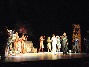 Espectacle Popol Vuh, soplo de vida. Cia. del Centro Cultural Jalil Gibran de Puebla (Mèxic)