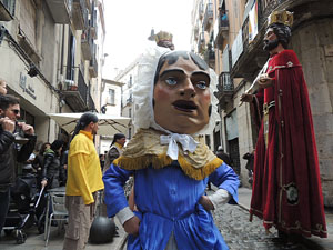 Cercavila de gegants i capgrossos pel Barri Vell