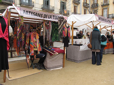 Girona 10 2013. Mercat d'artesania a la plaça de la Independència