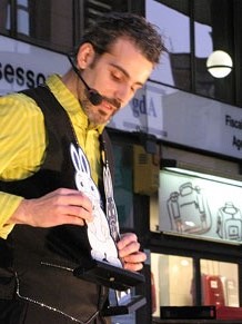 Espectacle de M&agrave;gia a la pla&ccedil;a Josep Pla