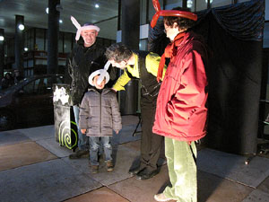Espectacle de M&agrave;gia a la pla&ccedil;a Josep Pla