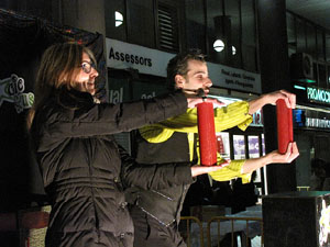 Espectacle de M&agrave;gia a la pla&ccedil;a Josep Pla