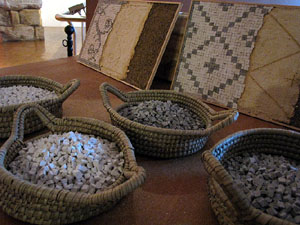 Taller de mosaic rom&agrave; al Museu d'Hist&ograve;ria de la Ciutat