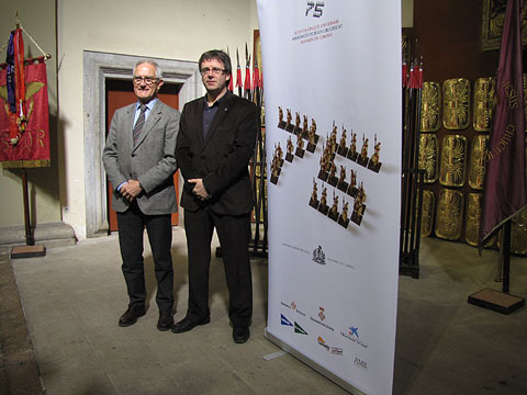Narcís Reixac, president dels Manaies, i Carles Puigdemont, alcalde de Girona, a l'inici de la presentació