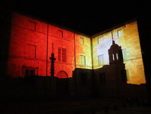 Girona, ciutat de festivals. Festival Internacional de Mapping, FIMG. Façana de la  Casa Pastors