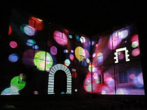 Girona, ciutat de festivals. Festival Internacional de Mapping, FIMG. Façana de la  Casa Pastors