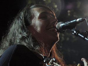 Fires de Sant Narc&iacute;s 2013. Espectacle de Berros de la Cort i Alma Cubrae a la pla&ccedil;a de Sant Feliu