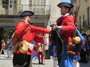 Girona resisteix! Jornades de recreaci&oacute; hist&ograve;rica de la Guerra de Successi&oacute;. Presentaci&oacute; i jurada de bandera