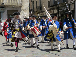 Girona resisteix! Jornades de recreaci&oacute; hist&ograve;rica de la Guerra de Successi&oacute;. Presentaci&oacute; i jurada de bandera