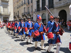 Girona resisteix! Jornades de recreaci&oacute; hist&ograve;rica de la Guerra de Successi&oacute;. Presentaci&oacute; i jurada de bandera